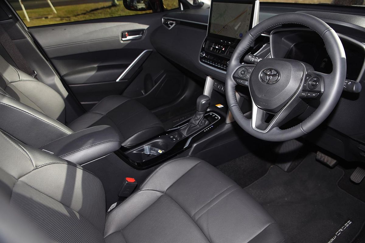 2024 Toyota Corolla Cross Atmos MXGH15R
