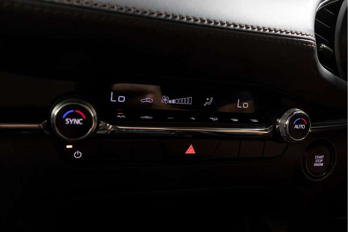 MAZDA3 R 6AUTO SEDAN G20 EVOLVE