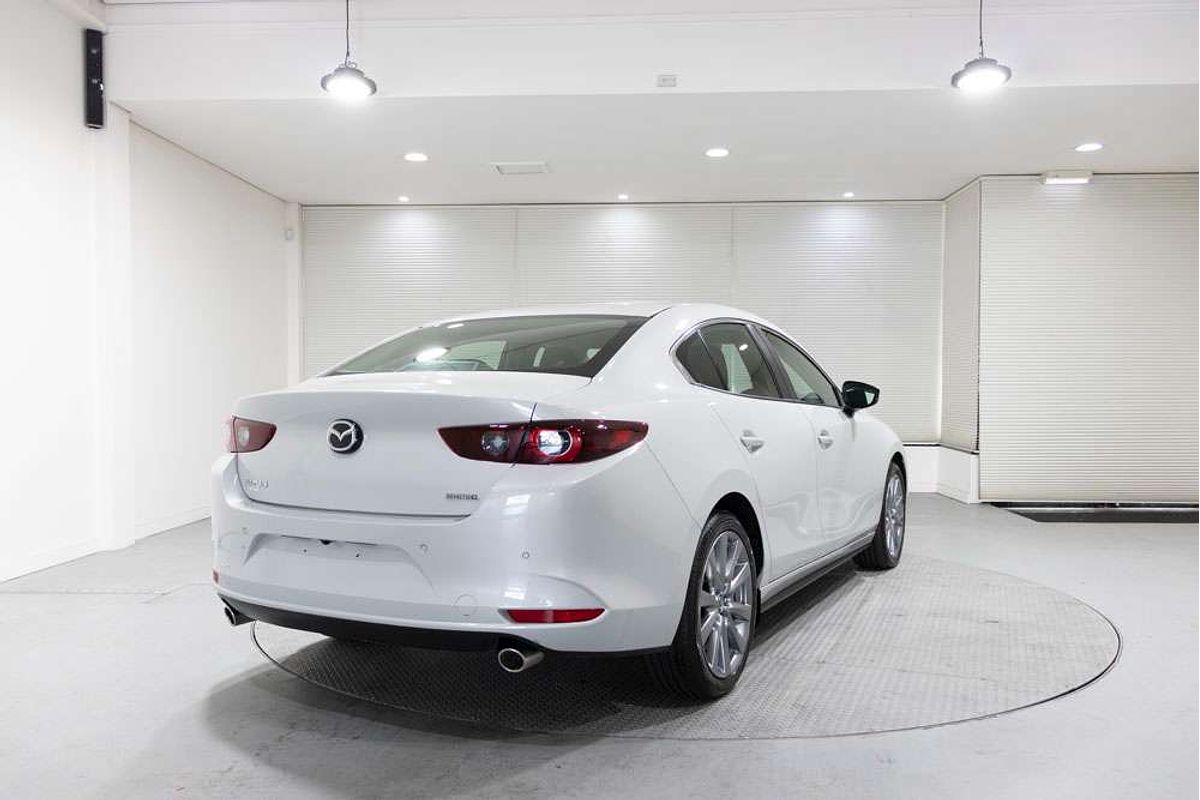 MAZDA3 R 6AUTO SEDAN G20 EVOLVE