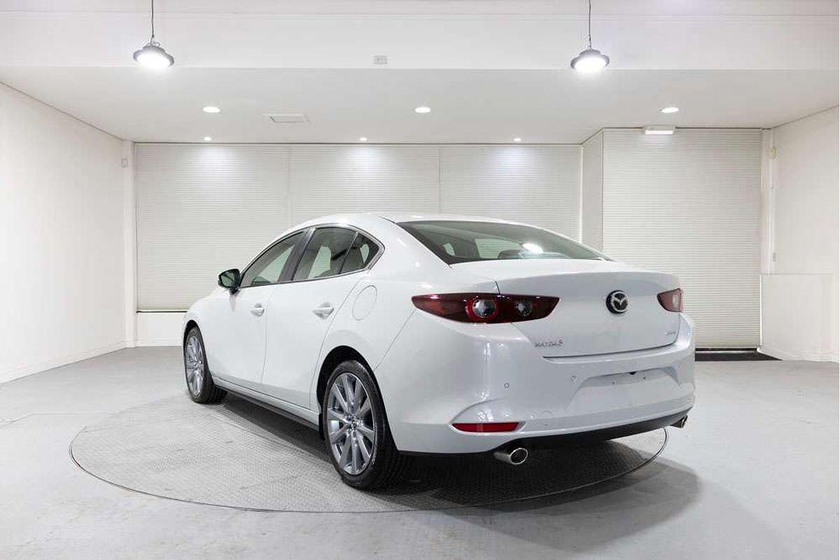 MAZDA3 R 6AUTO SEDAN G20 EVOLVE