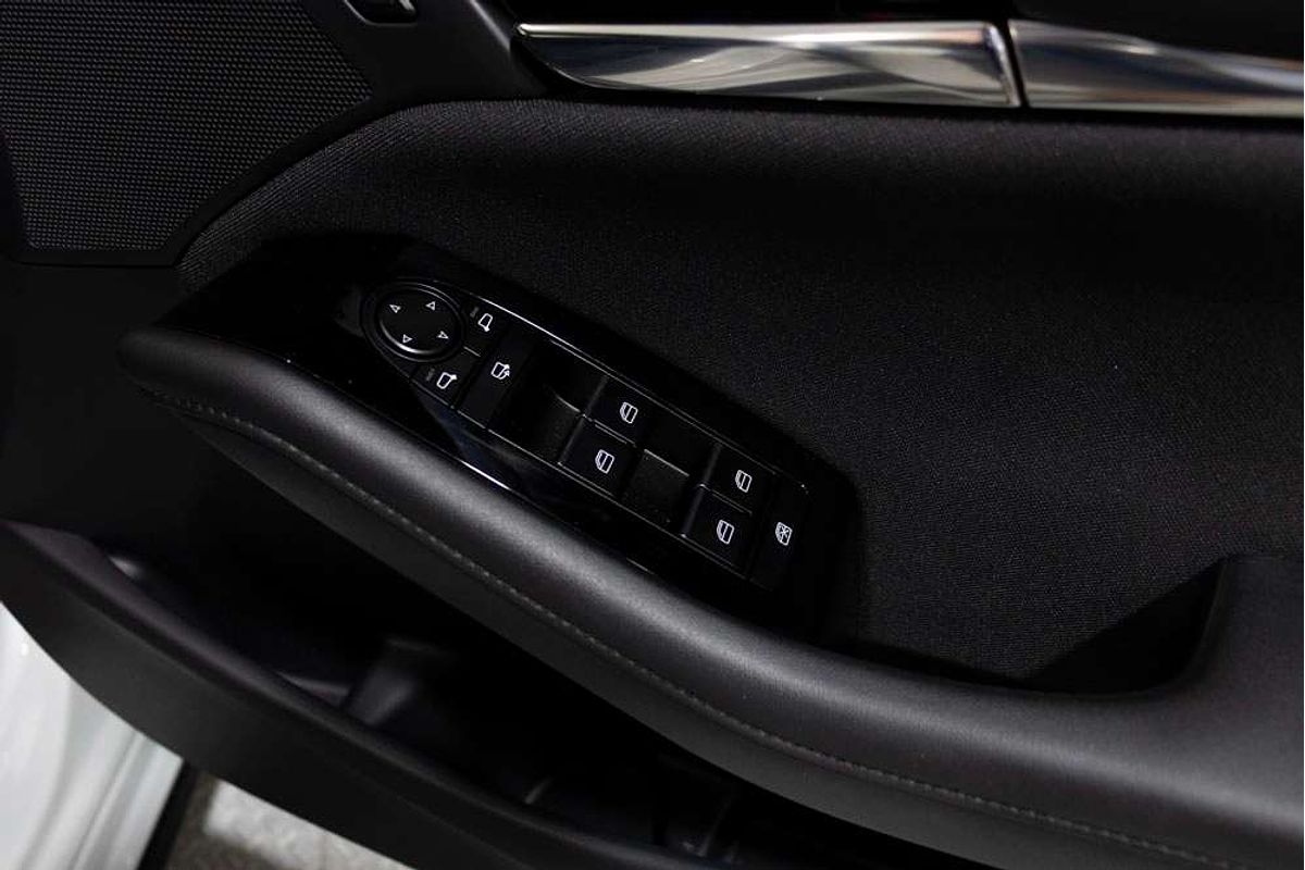 MAZDA3 R 6AUTO SEDAN G20 EVOLVE