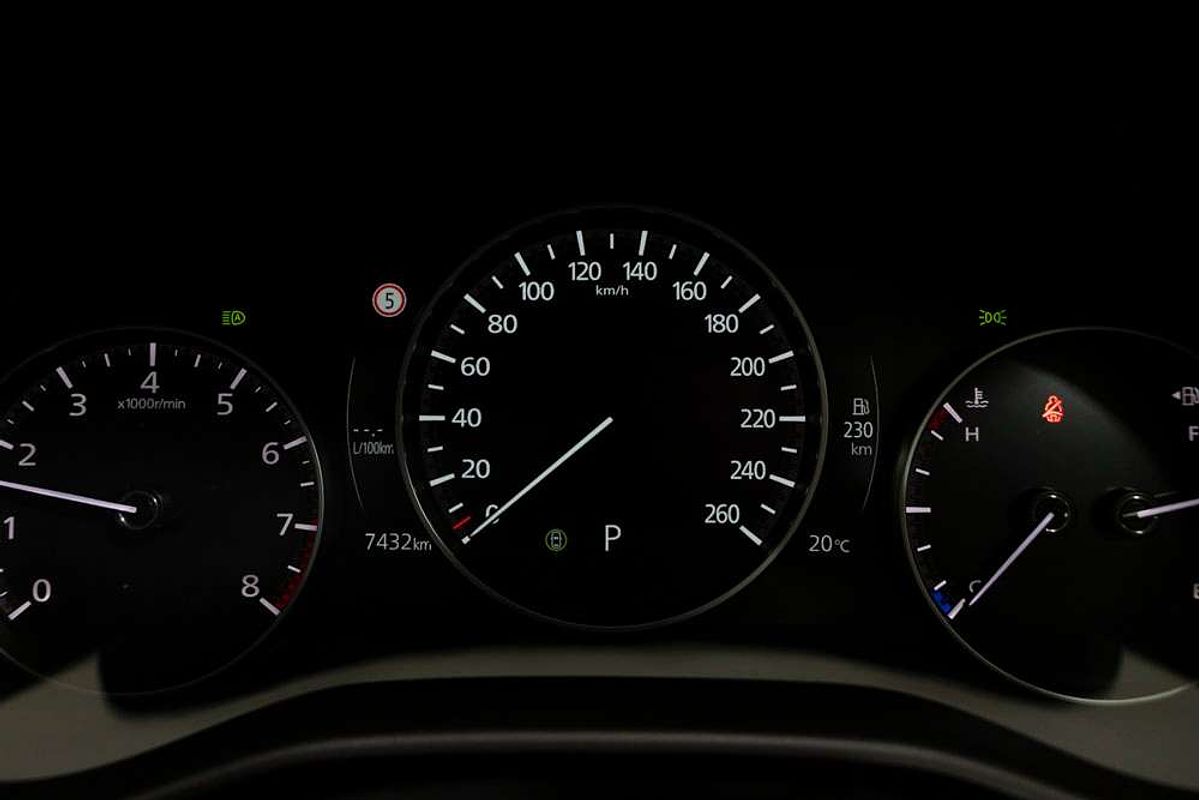 MAZDA3 R 6AUTO SEDAN G20 EVOLVE