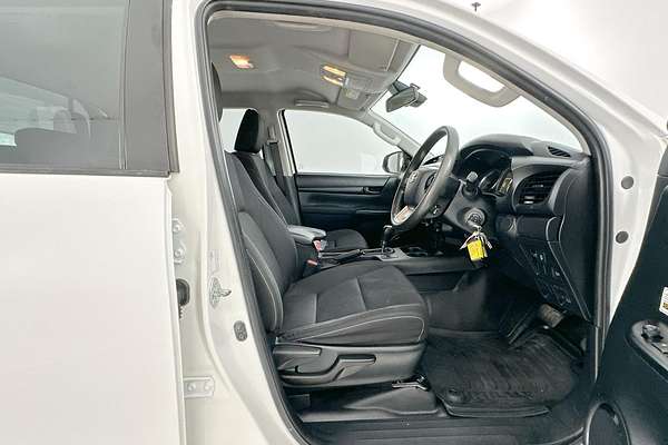 2021 Toyota Hilux SR GUN126R 4X4