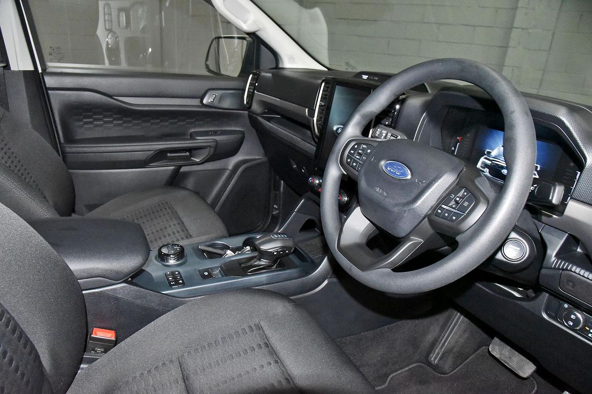 2024 Ford Everest Ambiente