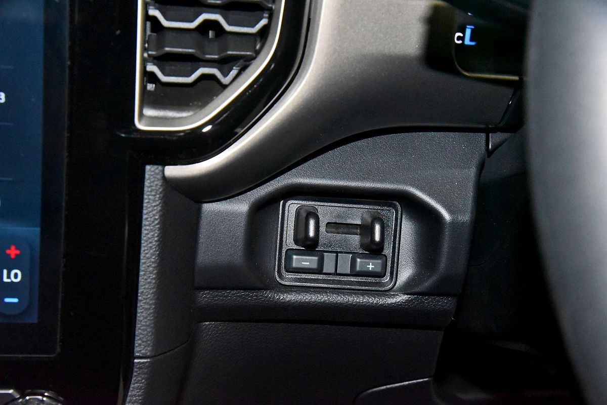 2024 Ford Everest Ambiente
