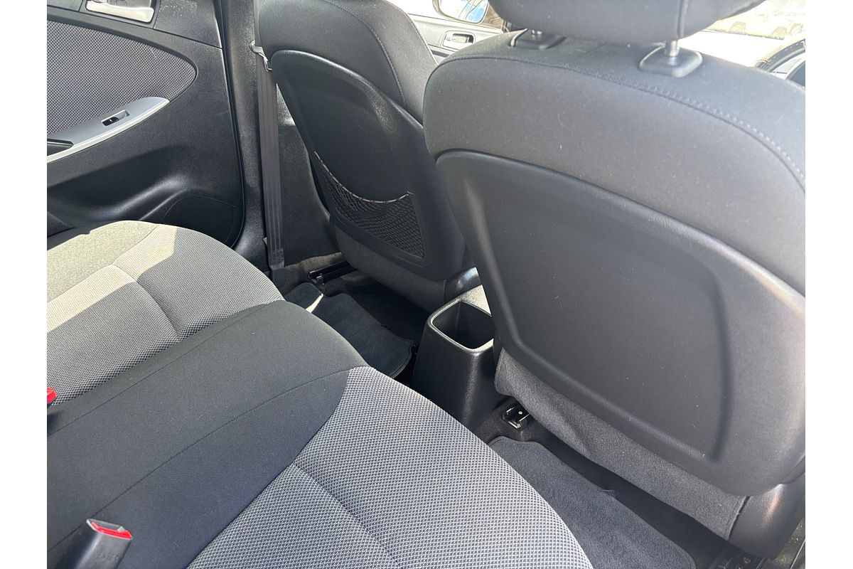 2013 Hyundai Accent Active RB