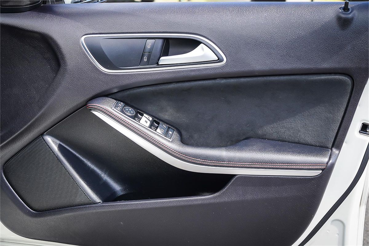 2014 Mercedes-Benz A-Class A200 W176