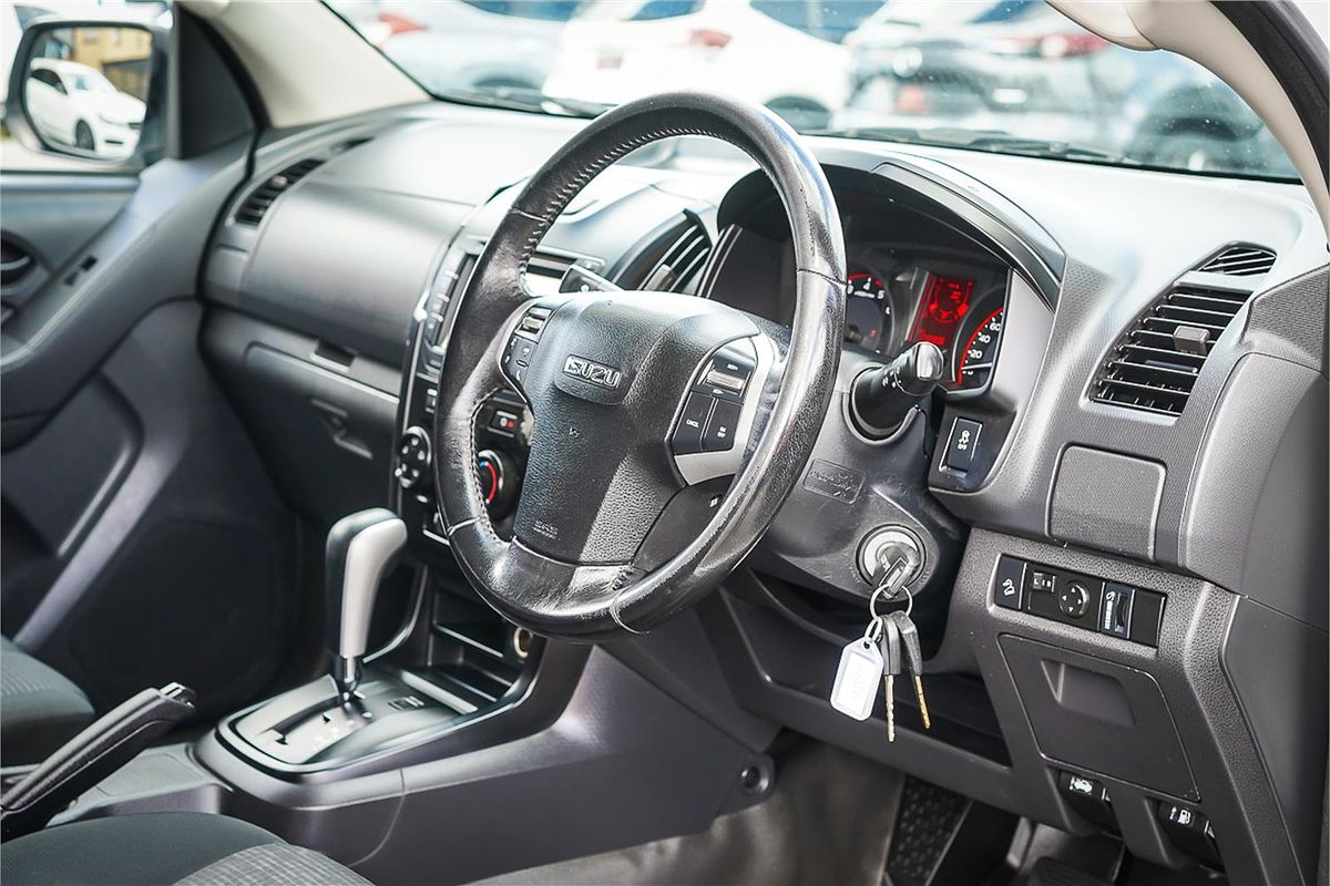 2017 Isuzu D-MAX SX High Ride Rear Wheel Drive