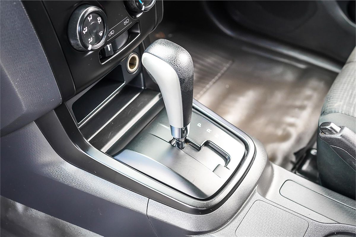 2017 Isuzu D-MAX SX High Ride Rear Wheel Drive