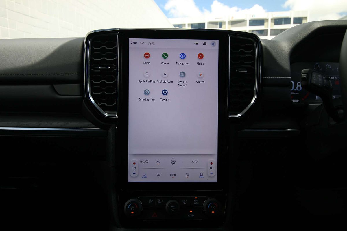2024 Ford Everest Platinum