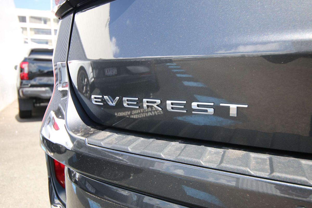 2024 Ford Everest Platinum