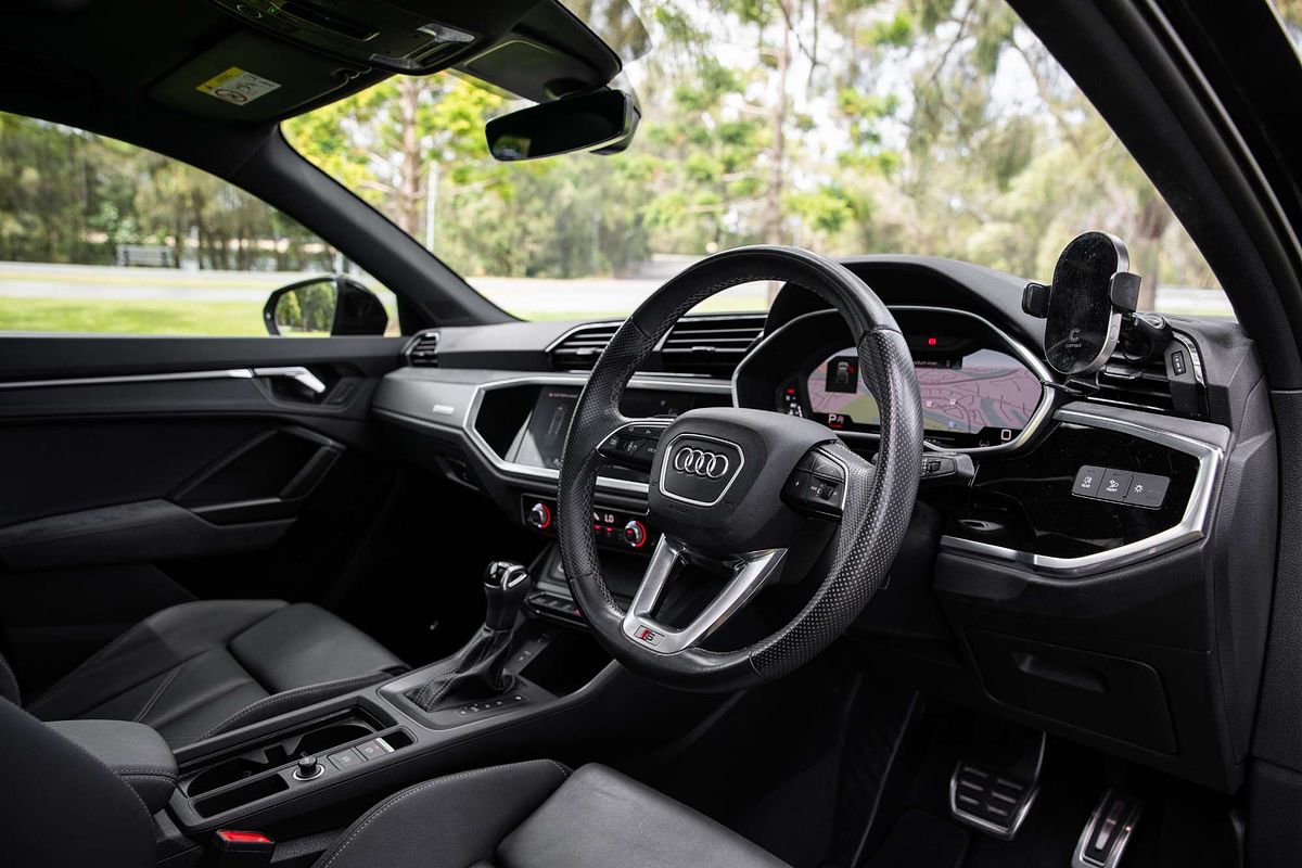 2021 Audi Q3 40 TFSI F3