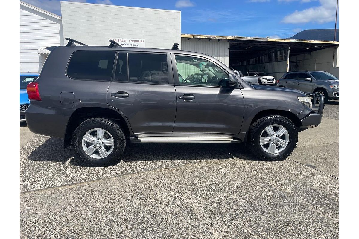 2013 Toyota Landcruiser GXL VDJ200R