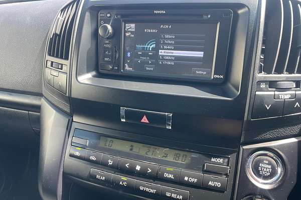 2013 Toyota Landcruiser GXL VDJ200R