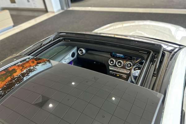 2022 Mercedes-Benz C-Class C200 C205