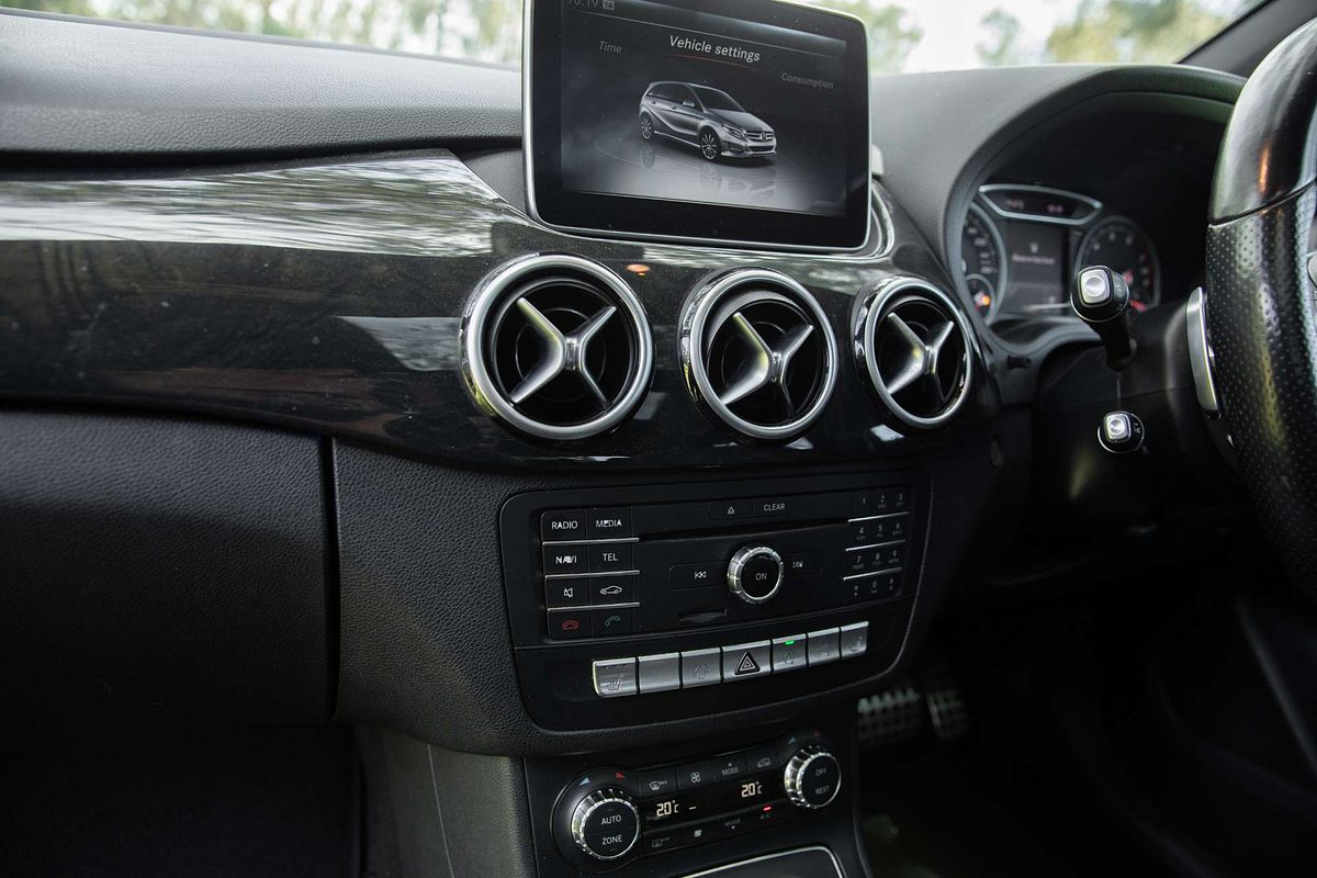 2015 Mercedes-Benz B-Class B250 W246