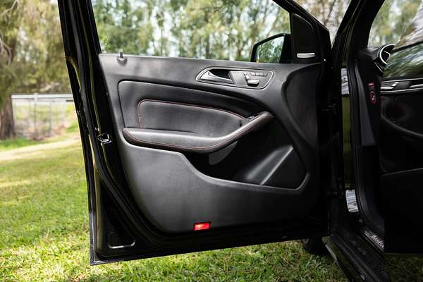 2015 Mercedes-Benz B-Class B250 W246