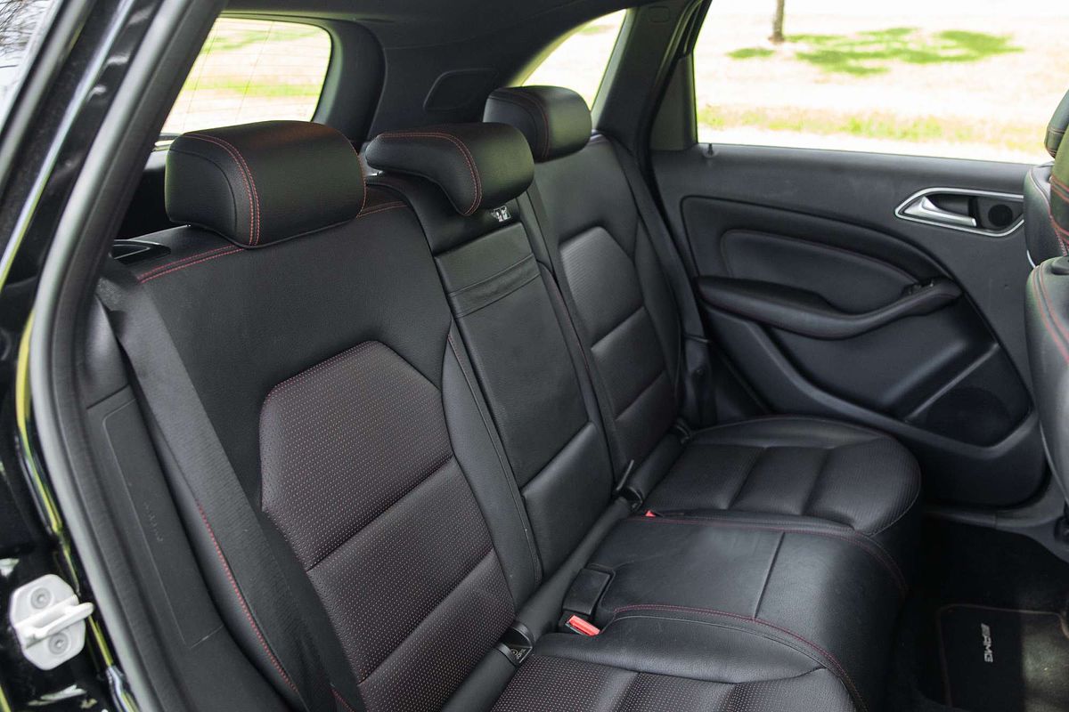 2015 Mercedes-Benz B-Class B250 W246