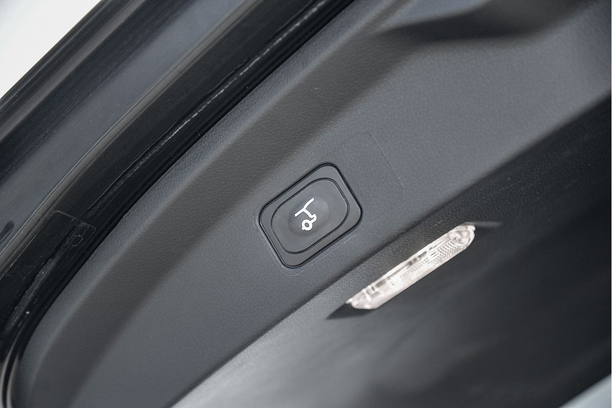2024 Ford Everest Platinum