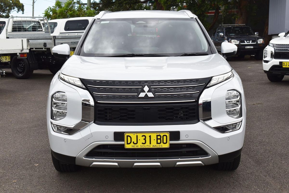 2023 Mitsubishi Outlander LS ZM