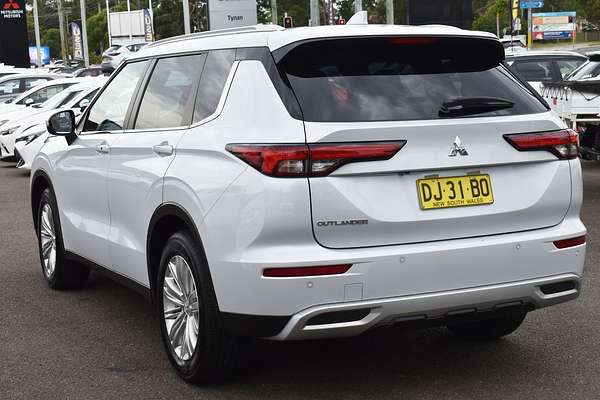 2023 Mitsubishi Outlander LS ZM