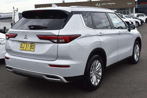 2023 Mitsubishi Outlander LS ZM