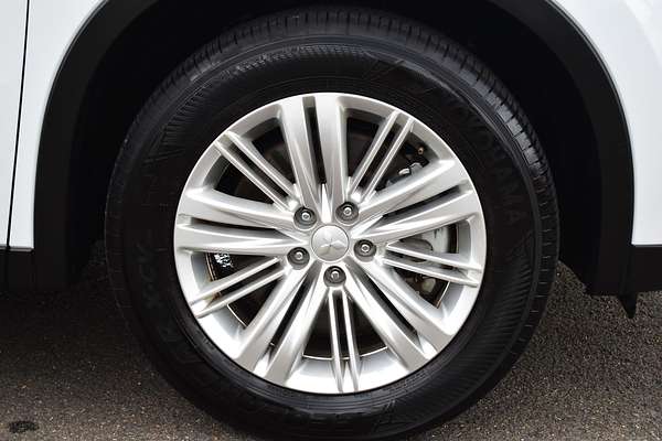 2023 Mitsubishi Outlander LS ZM