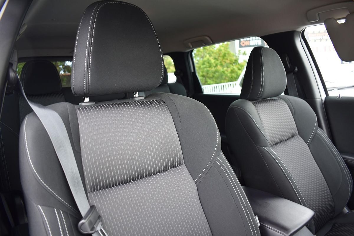 2023 Mitsubishi Outlander LS ZM