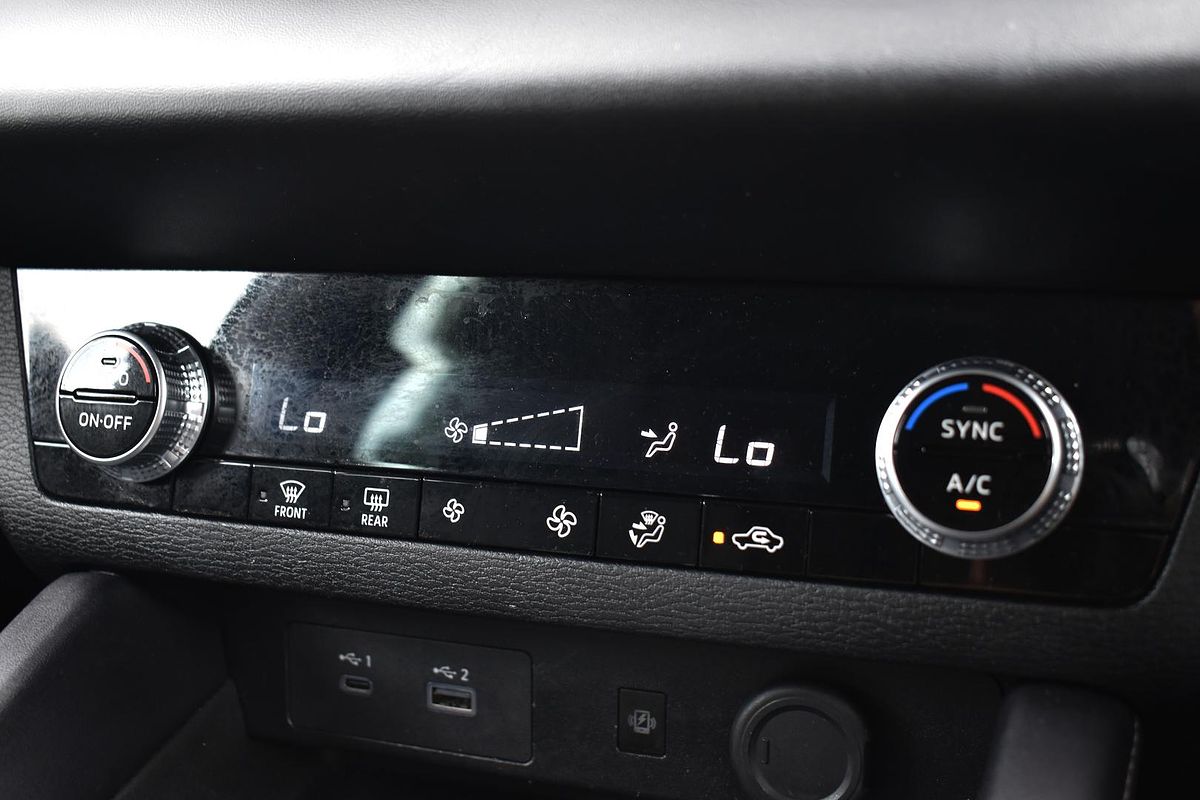 2023 Mitsubishi Outlander LS ZM