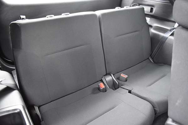 2023 Mitsubishi Outlander LS ZM