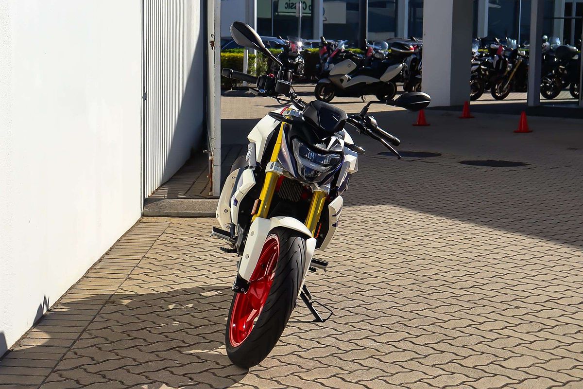 2022 BMW G 310 R G 310