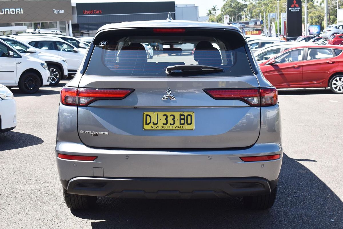 2023 Mitsubishi Outlander ES ZM