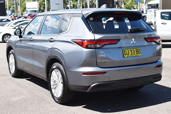 2023 Mitsubishi Outlander ES ZM