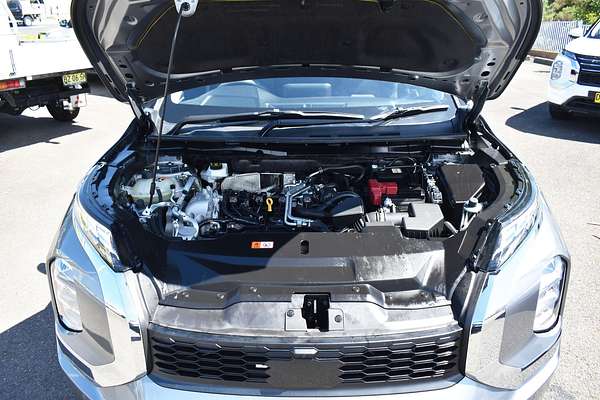2023 Mitsubishi Outlander ES ZM