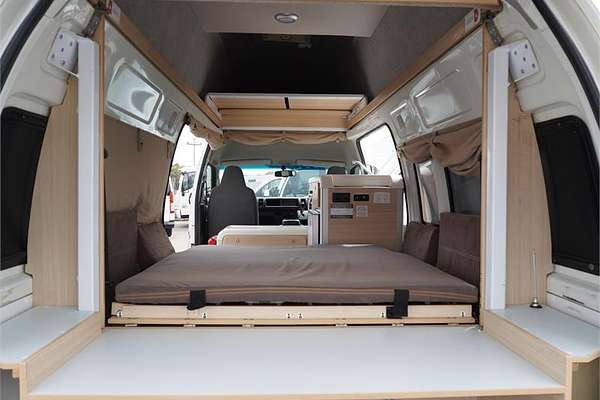2018 Toyota Hiace TRH221R