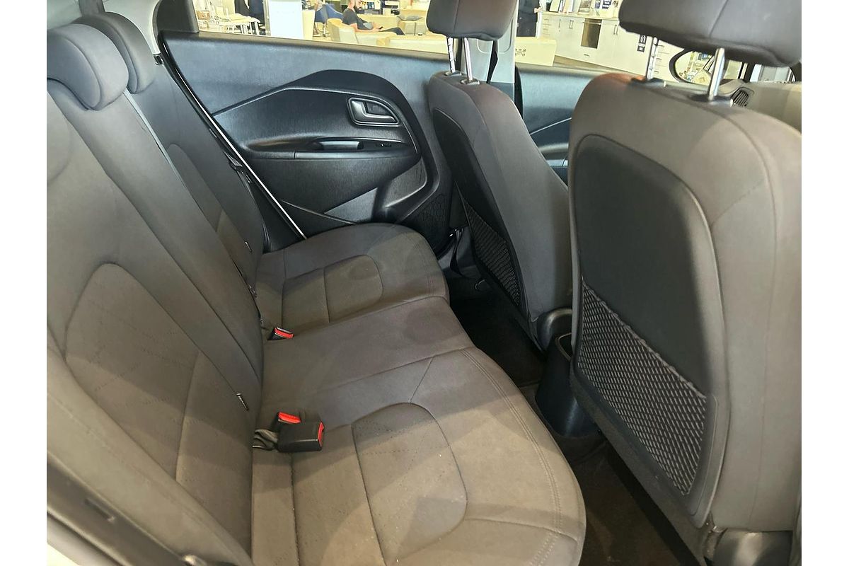 2013 Kia Rio S UB