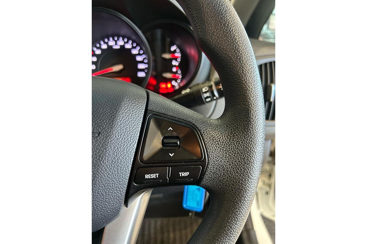 2013 Kia Rio S UB
