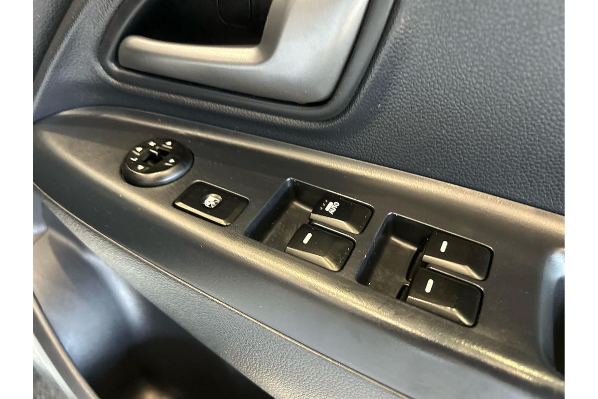 2013 Kia Rio S UB