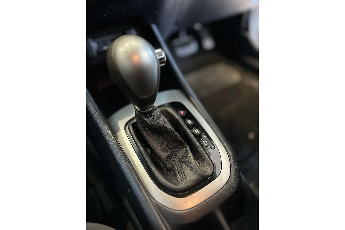 2013 Kia Rio S UB