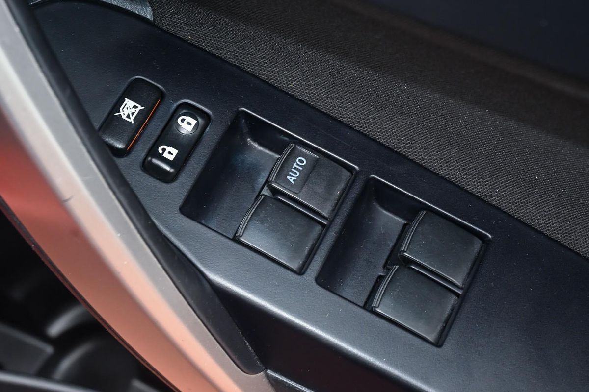 2013 Toyota Corolla Ascent Sport ZRE182R