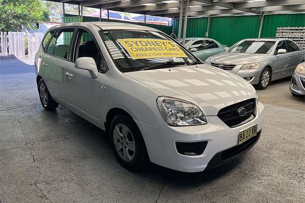 2009 Kia Rondo LX UN