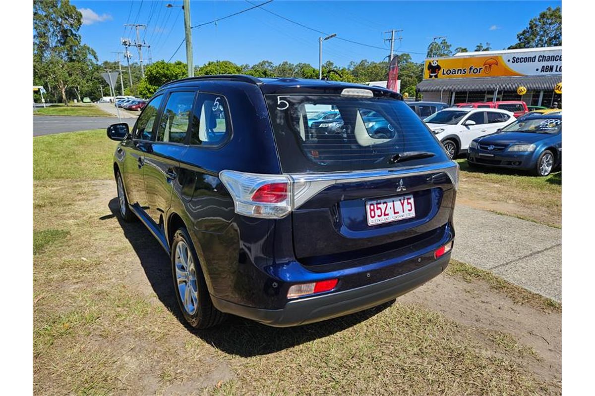 2013 Mitsubishi Outlander ES ZJ