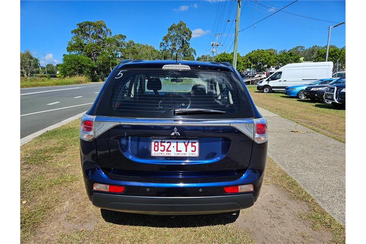 2013 Mitsubishi Outlander ES ZJ
