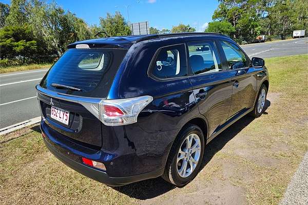 2013 Mitsubishi Outlander ES ZJ