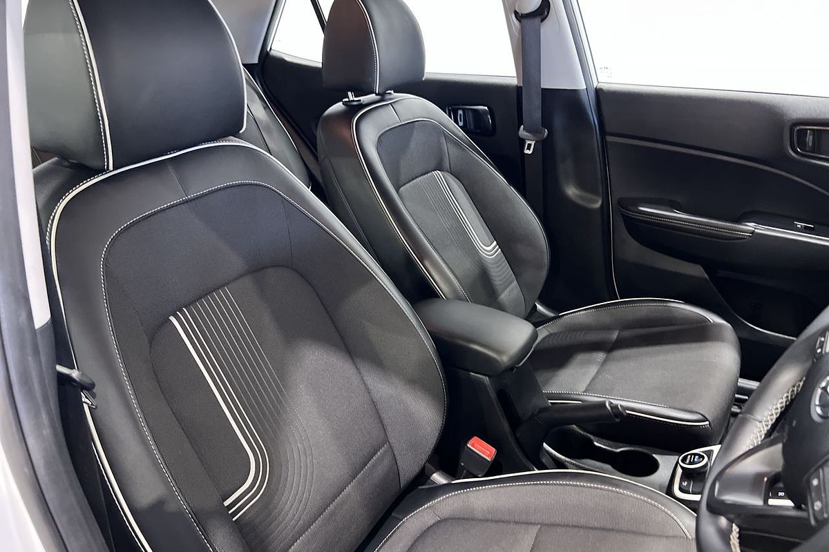2023 Hyundai Venue Active QX.V5