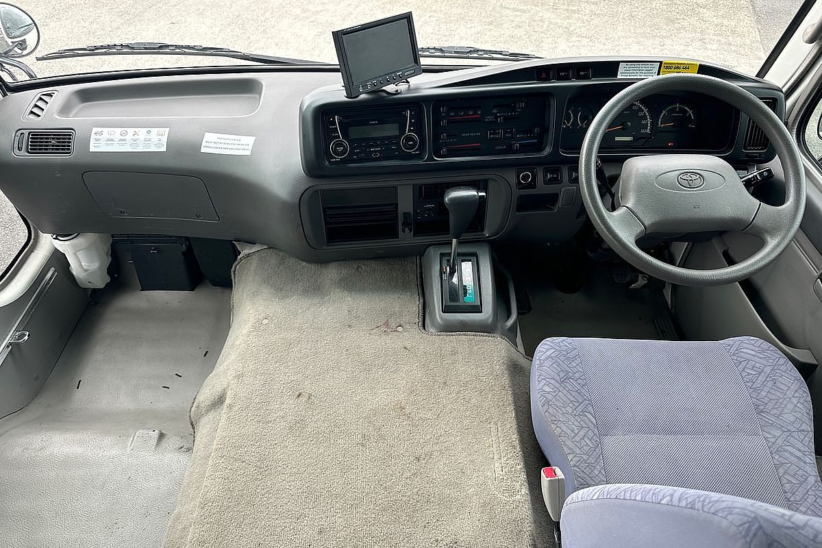 2013 Toyota Coaster Deluxe XZB50R