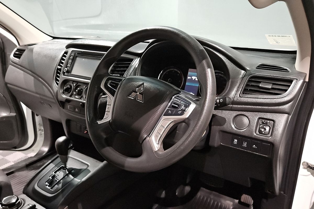 2021 Mitsubishi Triton GLX MR 4X4