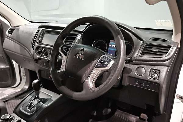 2021 Mitsubishi Triton GLX MR 4X4