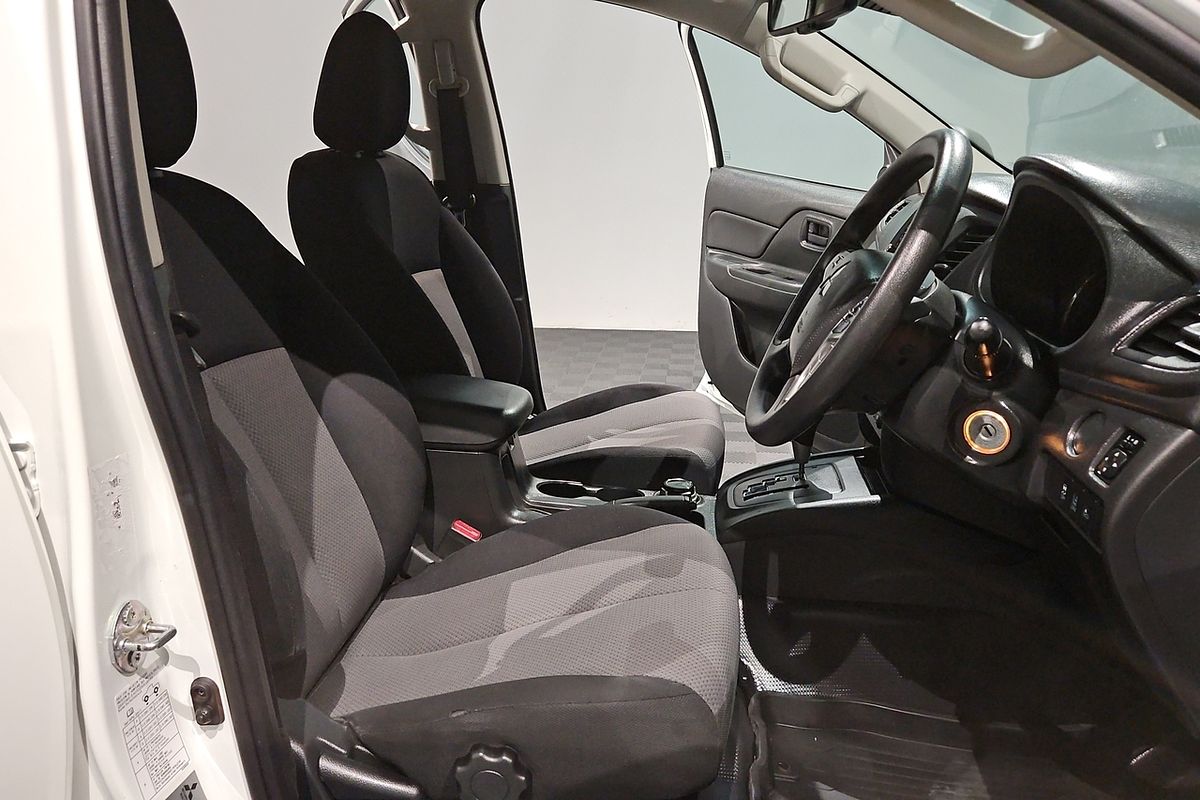 2021 Mitsubishi Triton GLX MR 4X4