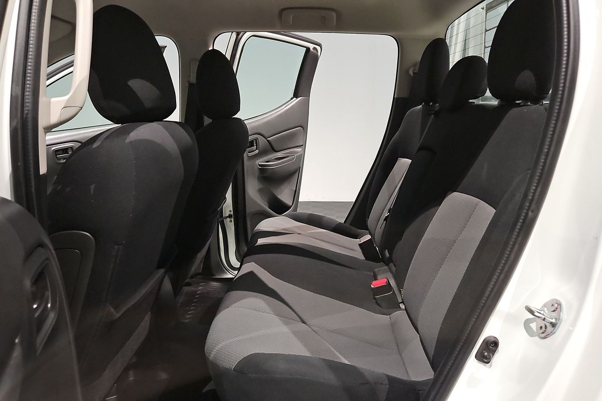 2021 Mitsubishi Triton GLX MR 4X4